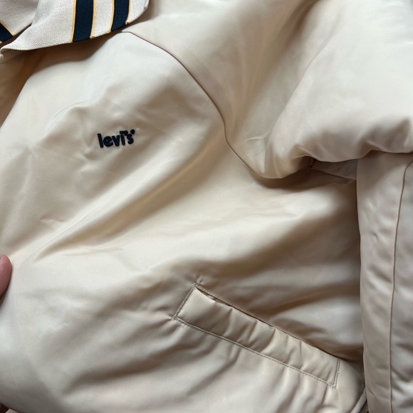 Levi's After School tan oversized Varsity Jacket, size Small - Picture 4 of 6